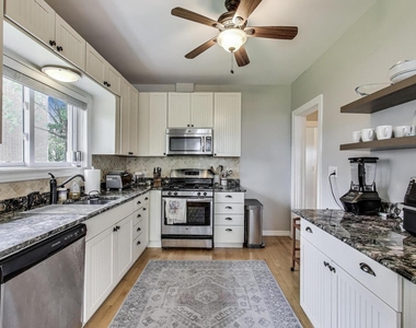 36 E Touhy Avenue - Photo Thumbnail 7