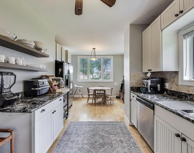 36 E Touhy Avenue - Photo Thumbnail 9