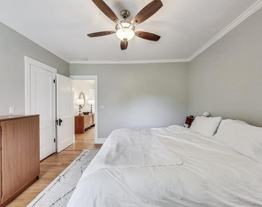 36 E Touhy Avenue - Photo Thumbnail 13