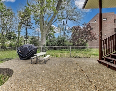 36 E Touhy Avenue - Photo Thumbnail 22