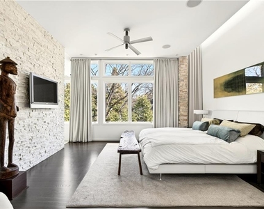 292 9th Street Ne - Photo Thumbnail 4