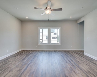 1095 Knoxboro Lane - Photo Thumbnail 16
