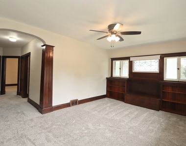 416 1/2 W Jackson Street - Photo Thumbnail 3