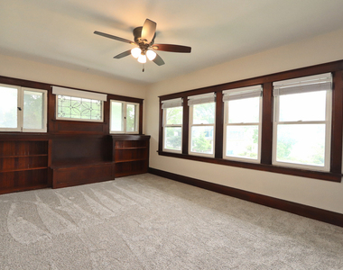 416 1/2 W Jackson Street - Photo Thumbnail 5