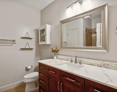 325 East Paces Ferry Road - Photo Thumbnail 11
