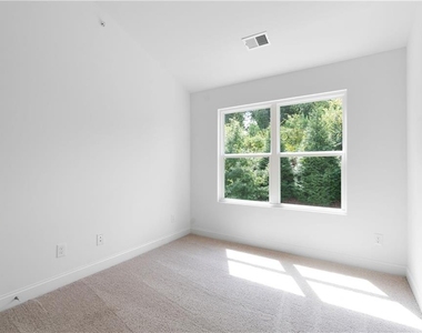 308 Chardonnay Way - Photo Thumbnail 37