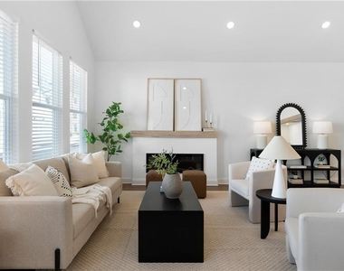 308 Chardonnay Way - Photo Thumbnail 12