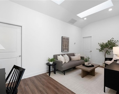 308 Chardonnay Way - Photo Thumbnail 35