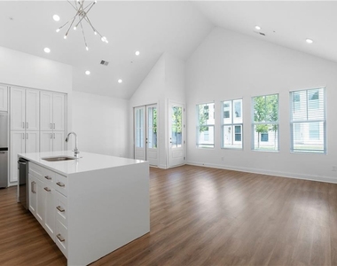 308 Chardonnay Way - Photo Thumbnail 21