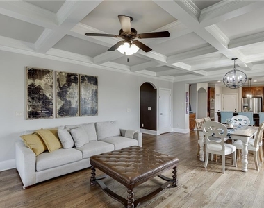4612 Grandview Parkway - Photo Thumbnail 14