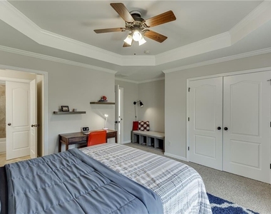 4612 Grandview Parkway - Photo Thumbnail 31