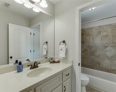 4612 Grandview Parkway - Photo Thumbnail 32