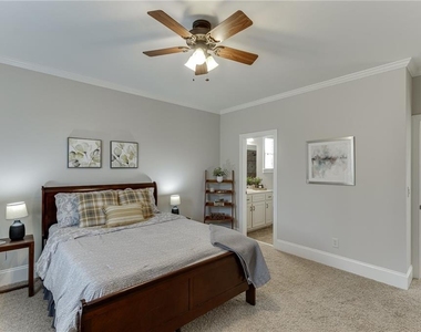 4612 Grandview Parkway - Photo Thumbnail 23
