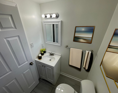 649 E Marquette Road - Photo Thumbnail 13