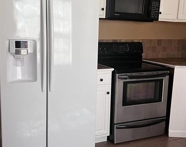 1624 Longmont Drive - Photo Thumbnail 6