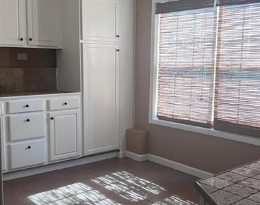1624 Longmont Drive - Photo Thumbnail 7