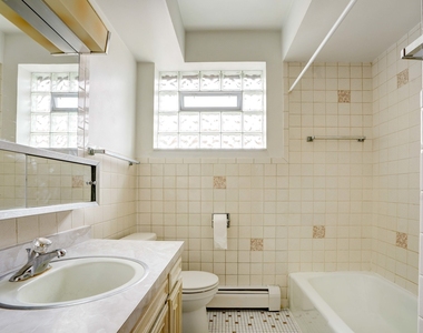 8444 W Gregory Street - Photo Thumbnail 7