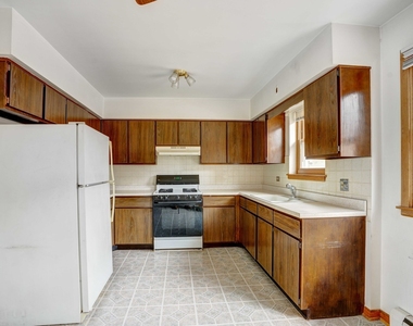 8444 W Gregory Street - Photo Thumbnail 1