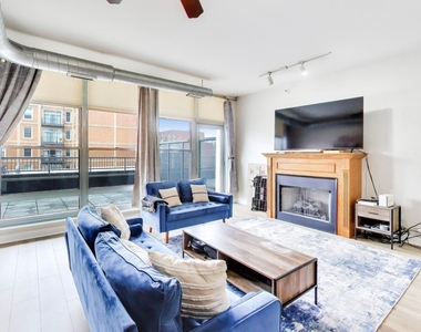 1200 W Monroe Street - Photo Thumbnail 3
