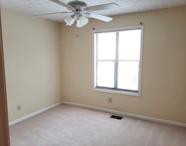 10630 Colony Glen Drive - Photo Thumbnail 7