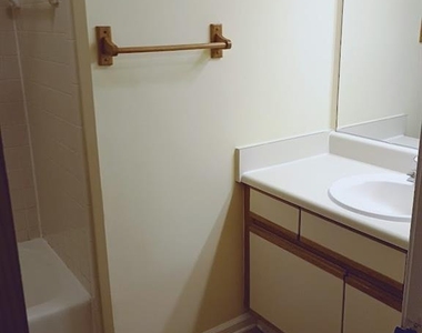 10630 Colony Glen Drive - Photo Thumbnail 9