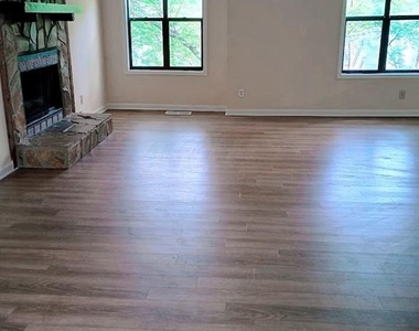 10630 Colony Glen Drive - Photo Thumbnail 4