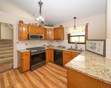 3516 Kings Lair Drive - Photo Thumbnail 5