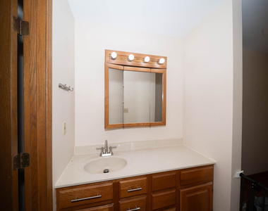 3516 Kings Lair Drive - Photo Thumbnail 20