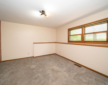 3516 Kings Lair Drive - Photo Thumbnail 21