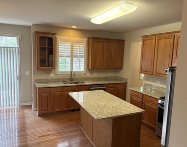 2912 Forest Creek Lane - Photo Thumbnail 7