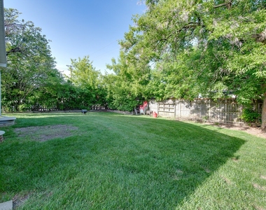111 E Magnolia Street - Photo Thumbnail 24