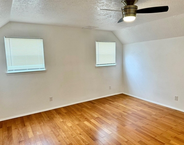 7015 Pyron Way - Photo Thumbnail 9