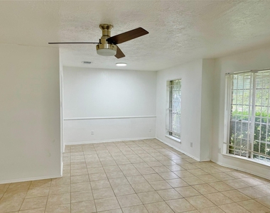 7015 Pyron Way - Photo Thumbnail 3