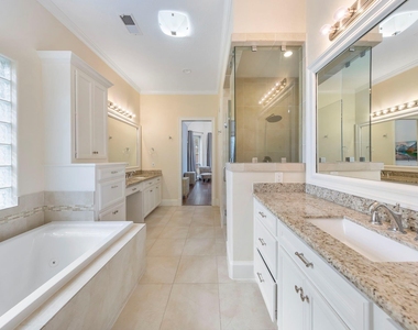 90 W Horizon Ridge Place - Photo Thumbnail 9