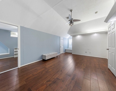 90 W Horizon Ridge Place - Photo Thumbnail 26
