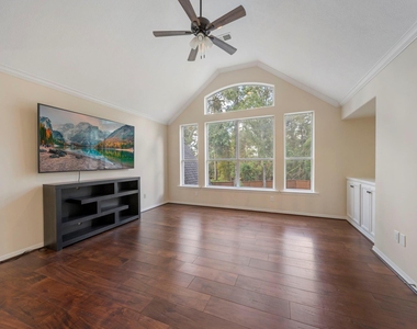 90 W Horizon Ridge Place - Photo Thumbnail 21