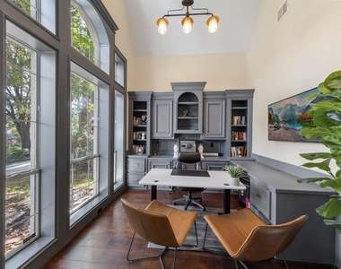 90 W Horizon Ridge Place - Photo Thumbnail 4
