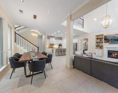 90 W Horizon Ridge Place - Photo Thumbnail 18