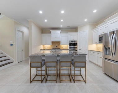 90 W Horizon Ridge Place - Photo Thumbnail 13