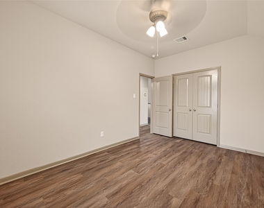 2510 Shady Falls Lane - Photo Thumbnail 21