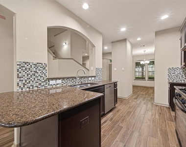 2510 Shady Falls Lane - Photo Thumbnail 16