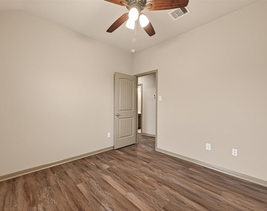 2510 Shady Falls Lane - Photo Thumbnail 19