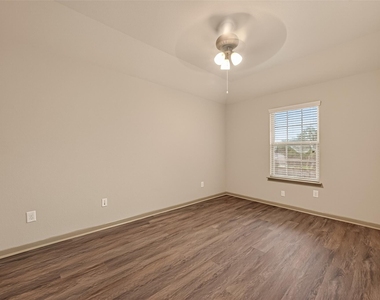 2510 Shady Falls Lane - Photo Thumbnail 20
