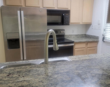 3303 W Greenridge Drive Drive - Photo Thumbnail 16