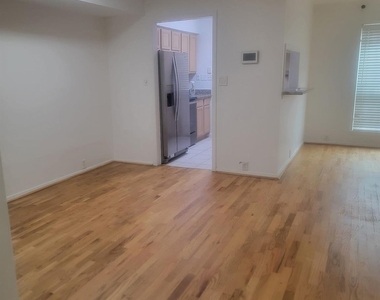 3303 W Greenridge Drive Drive - Photo Thumbnail 5