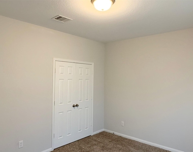 22423 Woodlake Road - Photo Thumbnail 10