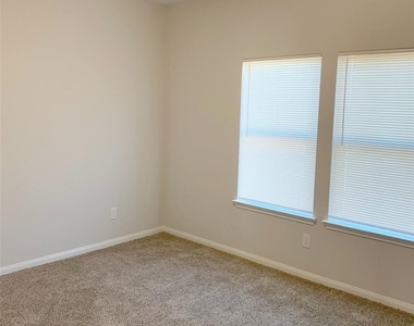 22423 Woodlake Road - Photo Thumbnail 11