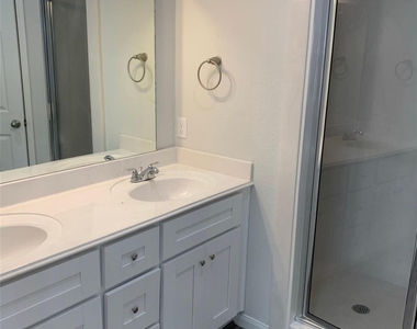 22423 Woodlake Road - Photo Thumbnail 9