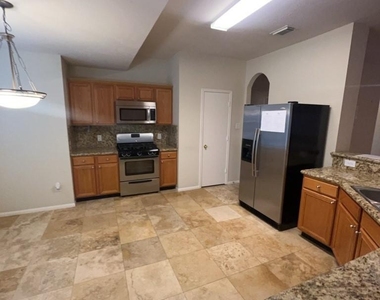 5523 Dapplewood Lane - Photo Thumbnail 4