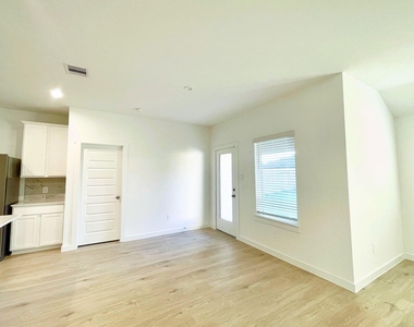 30007 Foxtail Pine Court - Photo Thumbnail 11